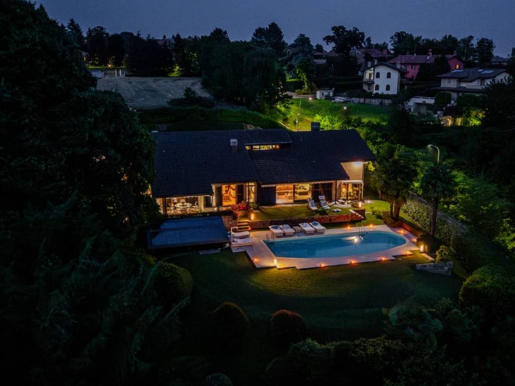 Villa a Tradate in Via Francesco Inzoli, 9 - Foto 3