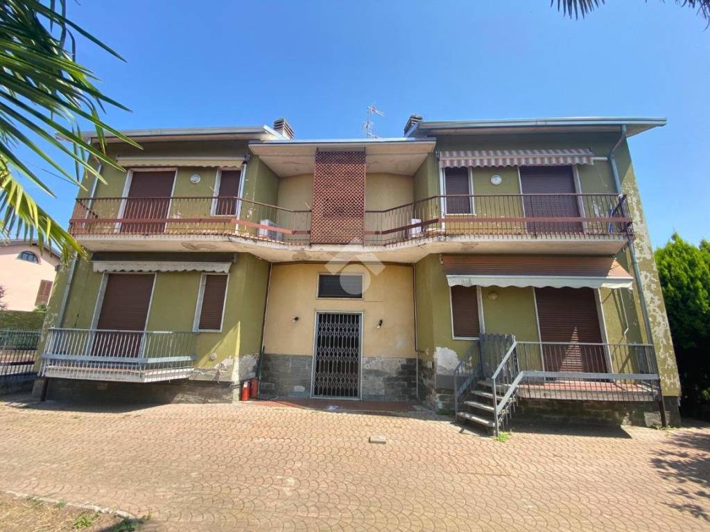 Palazzo / stabile a Samarate in Via Lazzaretto, 57 - Foto 2