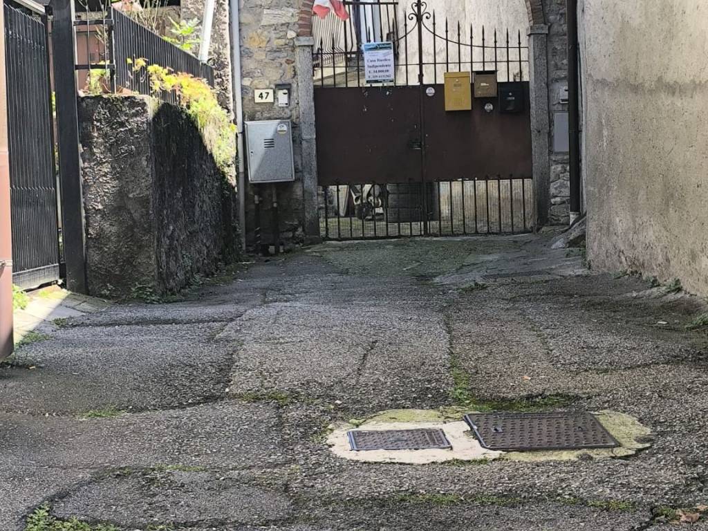 Casa indipendente a Cittiglio in Via Roma, 47 - Foto 3