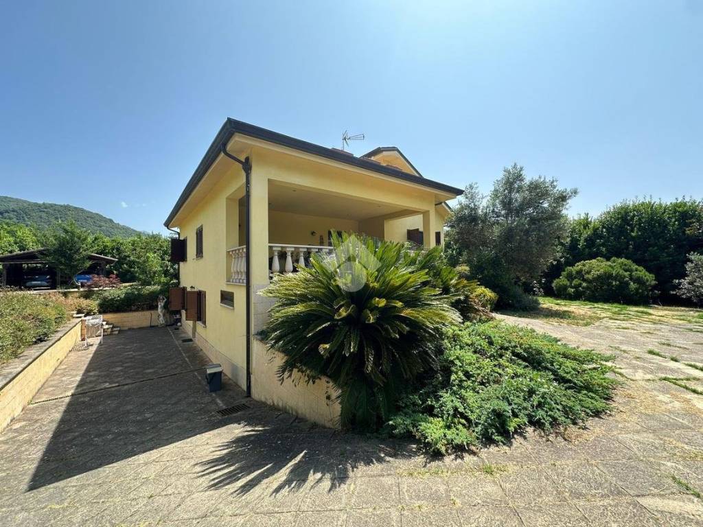 Villa a Sant'elia fiumerapido in Via Vicenne, 574 - Foto 3