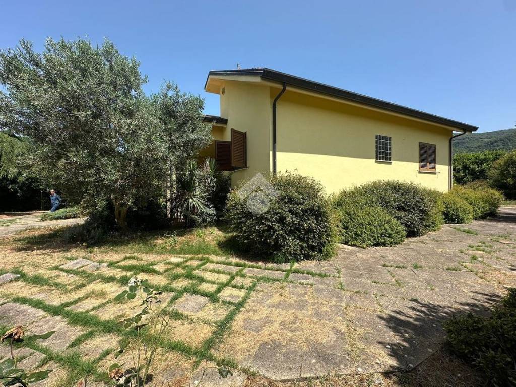 Villa a Sant'elia fiumerapido in Via Vicenne, 574 - Foto 5