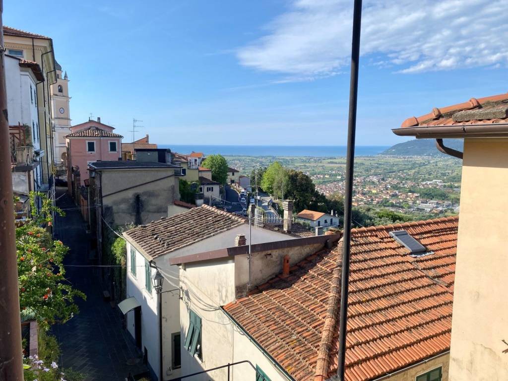 Casa indipendente a Castelnuovo magra in Via Roma, 27 - Foto 2