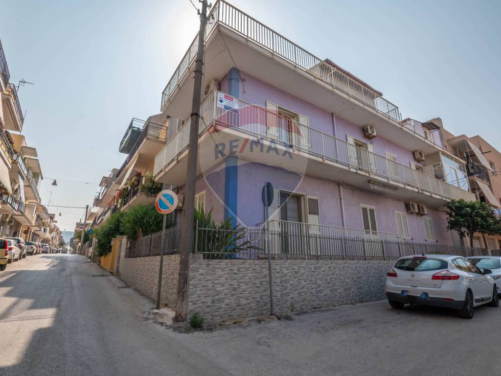 Appartamento a Priolo gargallo in VIA I.PINDEMONTE, 4 - Foto 2