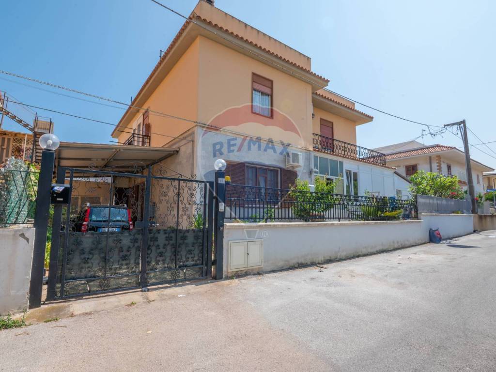 Casa indipendente a Siracusa in VIA NISCEMI, 13 - Foto 3