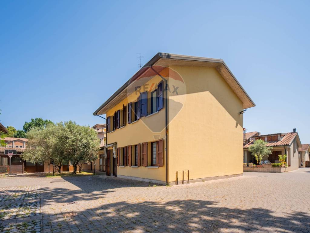 Appartamento a Cadelbosco di sopra in Via Dante Alighieri, 9 - Foto 2
