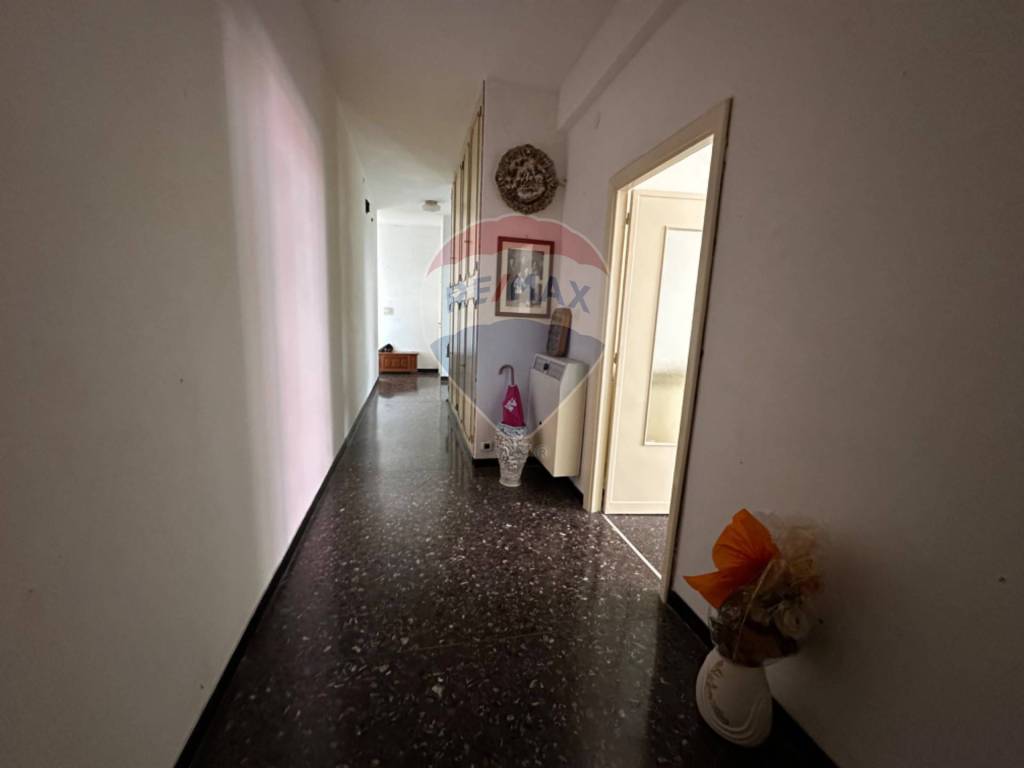 Appartamento a Savona in Via Pippo Garibaldi, 11 - Foto 2