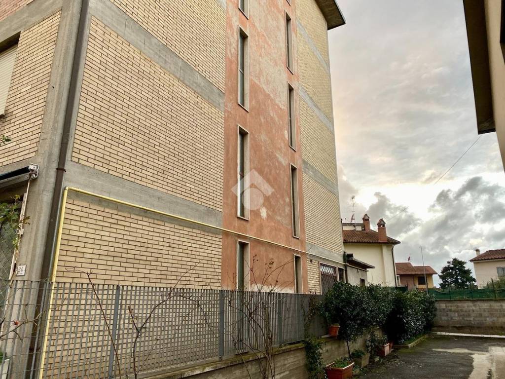 Appartamento a Quarrata in Via Trieste, 26 - Foto 2