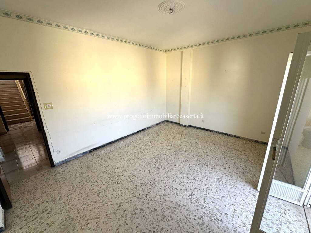 Appartamento a Caserta in Via Giulio Antonio Acquaviva - Foto 4