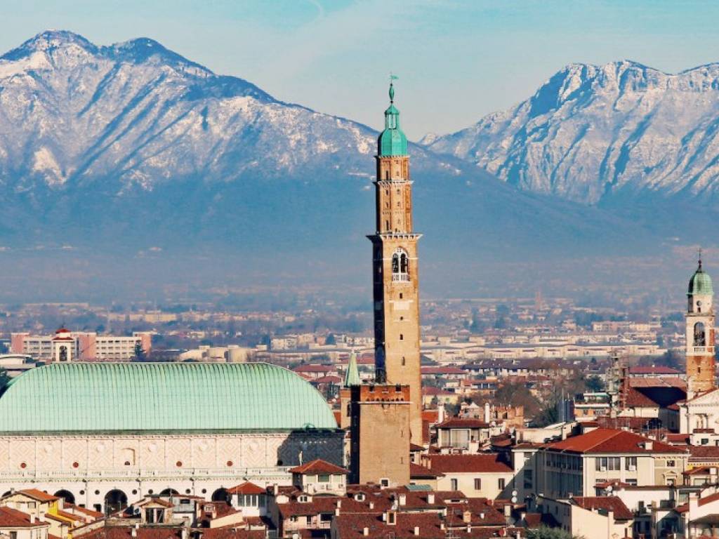 Appartamento a Vicenza in Contrà Chiesa Santa Corona - Foto 4