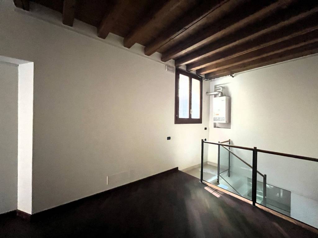 Palazzo / stabile a Vicenza in Piazze delle Erbe - Foto 4