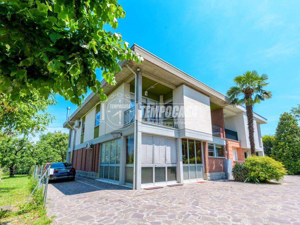 Villa a Castelfranco emilia in Via rismondo 33 - Foto 2
