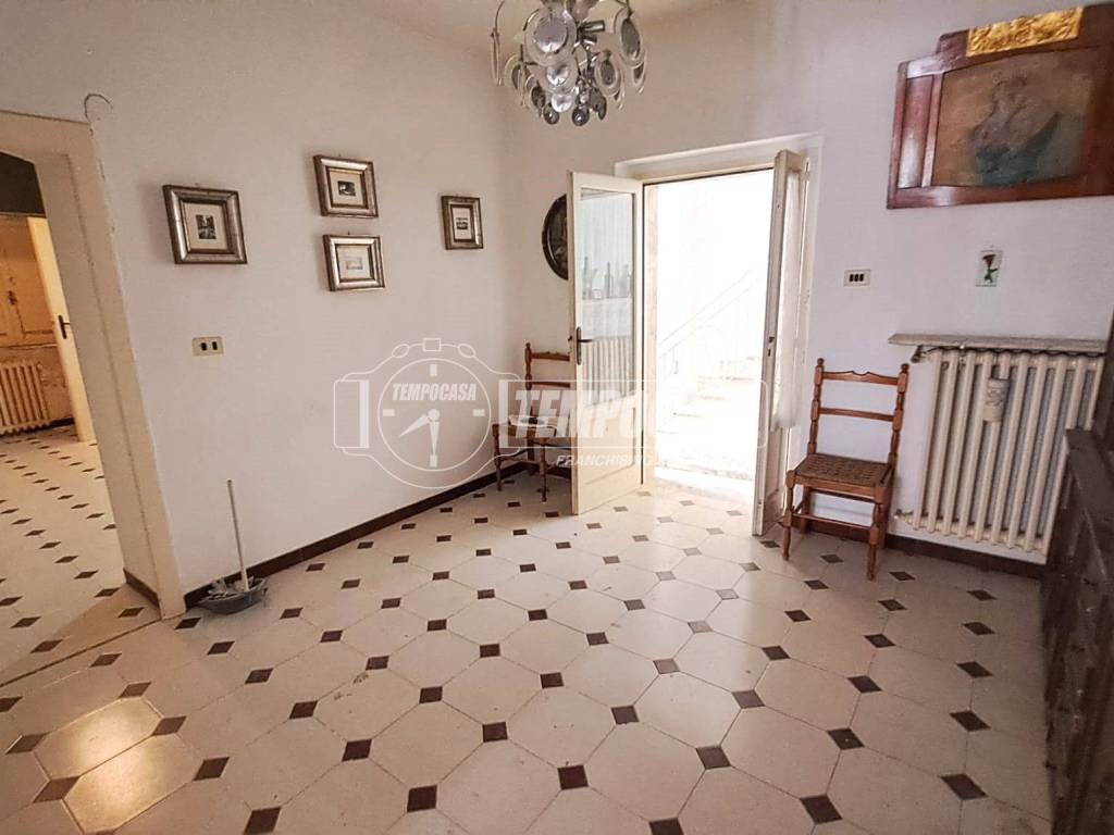 Casa indipendente a Adelfia in Vico Via Ettore Carafa 24 - Foto 3