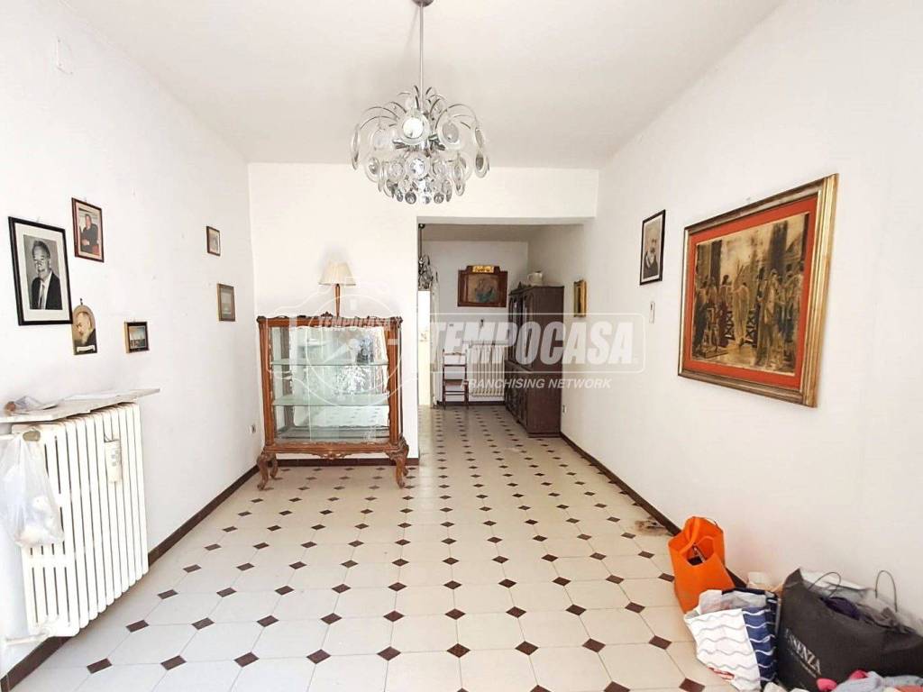 Casa indipendente a Adelfia in Vico Via Ettore Carafa 24 - Foto 5