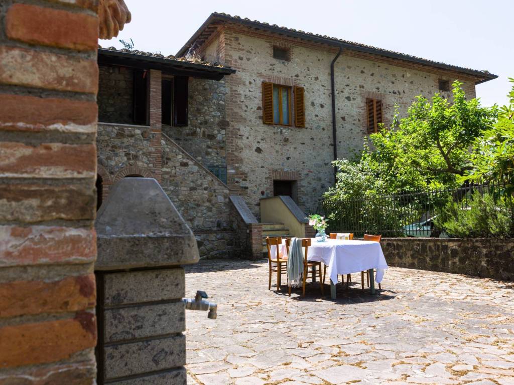 Casa indipendente a Castelnuovo berardenga in strada di san paolo, 1 - Foto 2