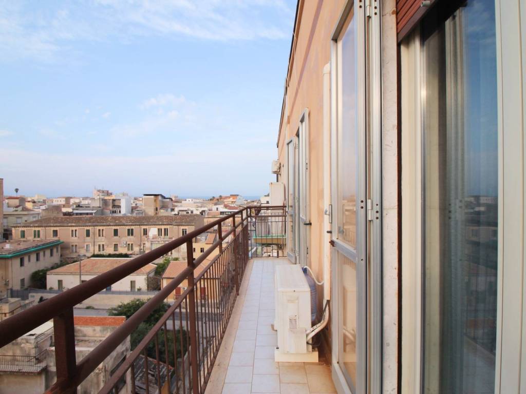 Appartamento a Siracusa in Via Fratelli Sollecito - Foto 4