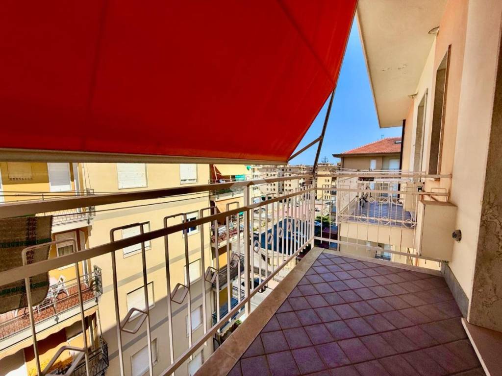 Appartamento a Andora in Via Cristoforo Colombo, 48 - Foto 2
