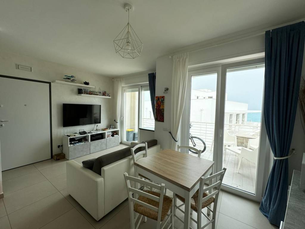 Appartamento a Polignano a mare in Via Martiri della Resistenza - Foto 3