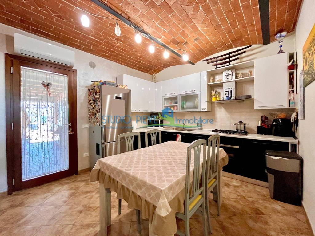 Casa indipendente a Monsummano terme in Via Raffaello Orlandini - Foto 5