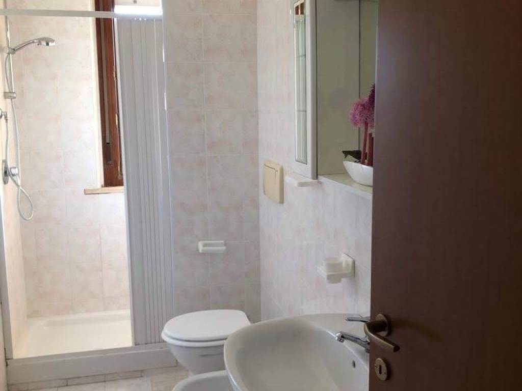 Appartamento a Latina in Via Caio Giulio Cesare - Foto 5