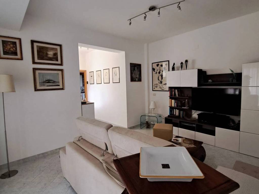 Appartamento a Torregrotta in Piazza San Maria Della Scala - Foto 3