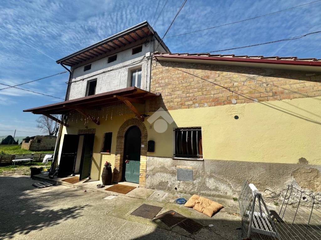 Casa indipendente a Assisi in Via santa maria della spina, 36 - Foto 2