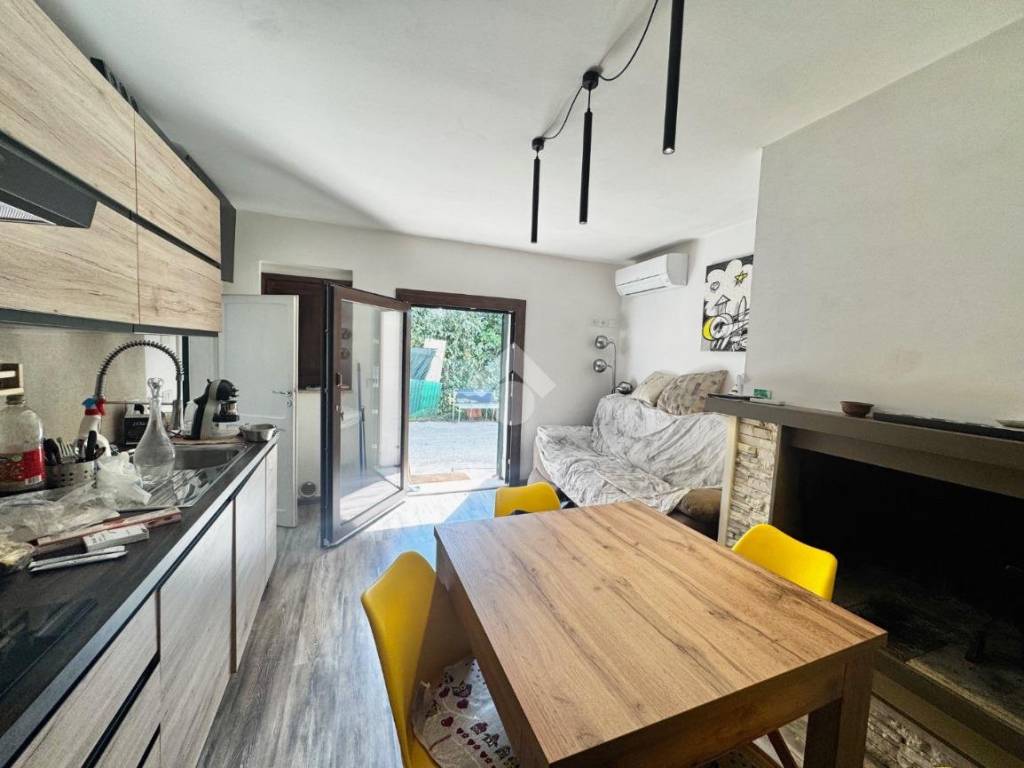 Casa indipendente a Assisi in Via santa maria della spina, 36 - Foto 5