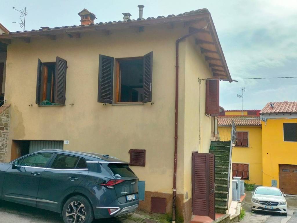 Appartamento a Bucine in Via San Pancrazio - Foto 2