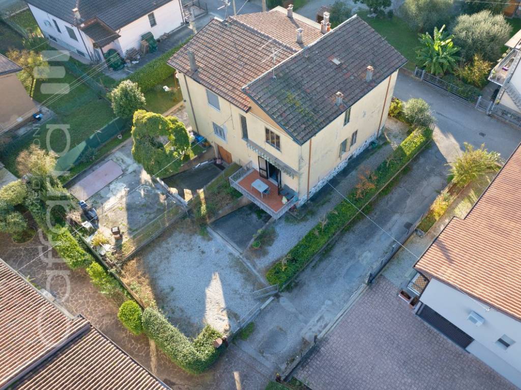 Villa a Volta mantovana in Via Risorgimento, 75 - Foto 4