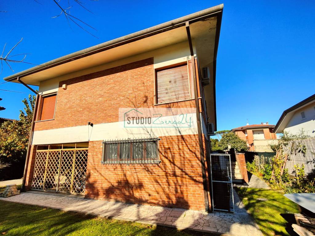 Villa a Forte dei marmi in Via Don Giovanni Minzoni - Foto 5