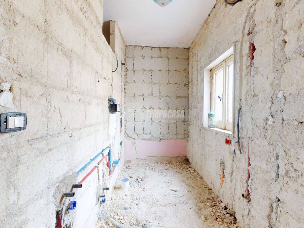 Casa indipendente a Turi in Via Arco Palmisano - Foto 4
