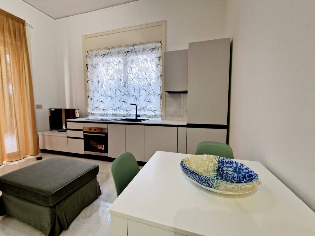 Appartamento a Milazzo in Via Colonnello Francesco Bertè - Foto 2
