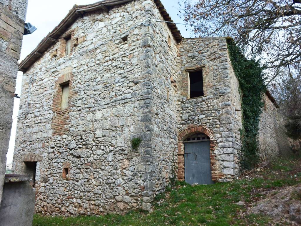 Rustico / casale a Massa martana in Strada Vicinale Colle - Foto 5