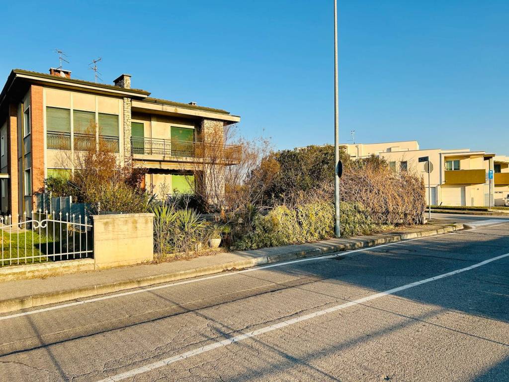 Appartamento a Villafranca di verona in Via dei Colli - Foto 4