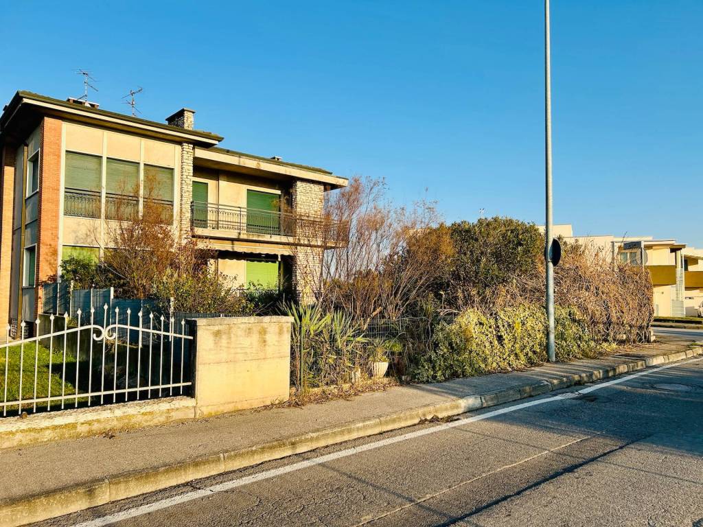 Appartamento a Villafranca di verona in Via dei Colli - Foto 5