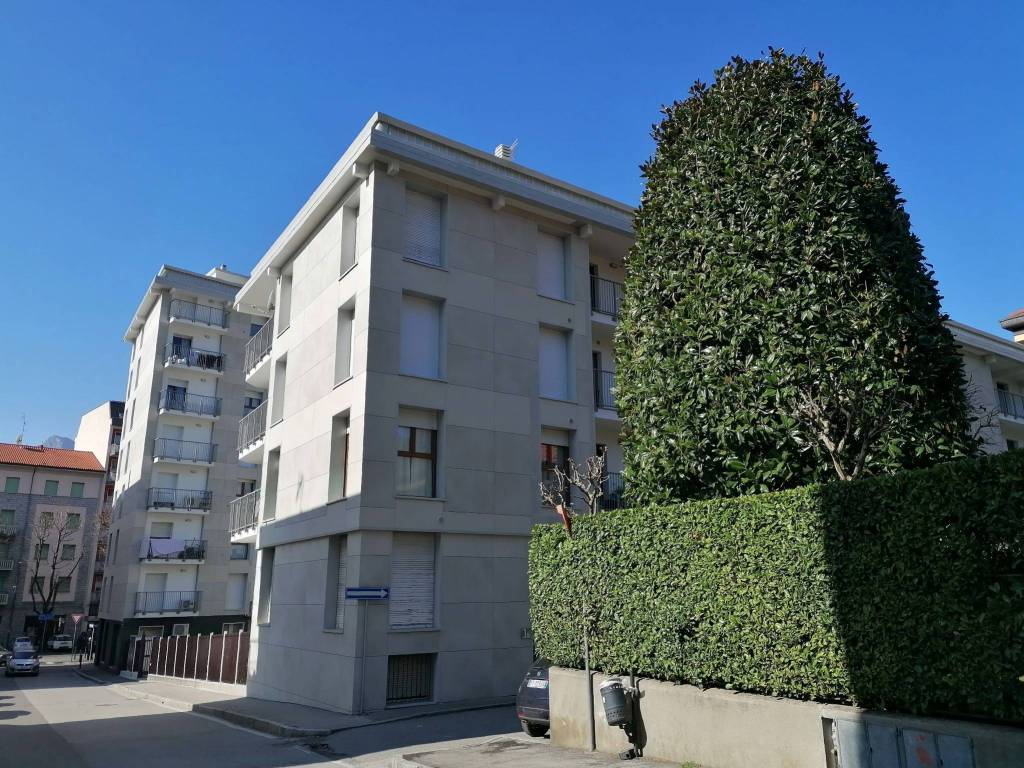 Appartamento a Lecco in Viale Filippo Turati, 80 - Foto 2