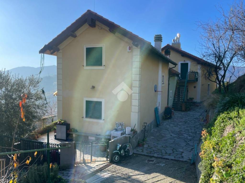 Villetta a schiera a Sant'olcese in VIA SERRALUNGA, 4 - Foto 3
