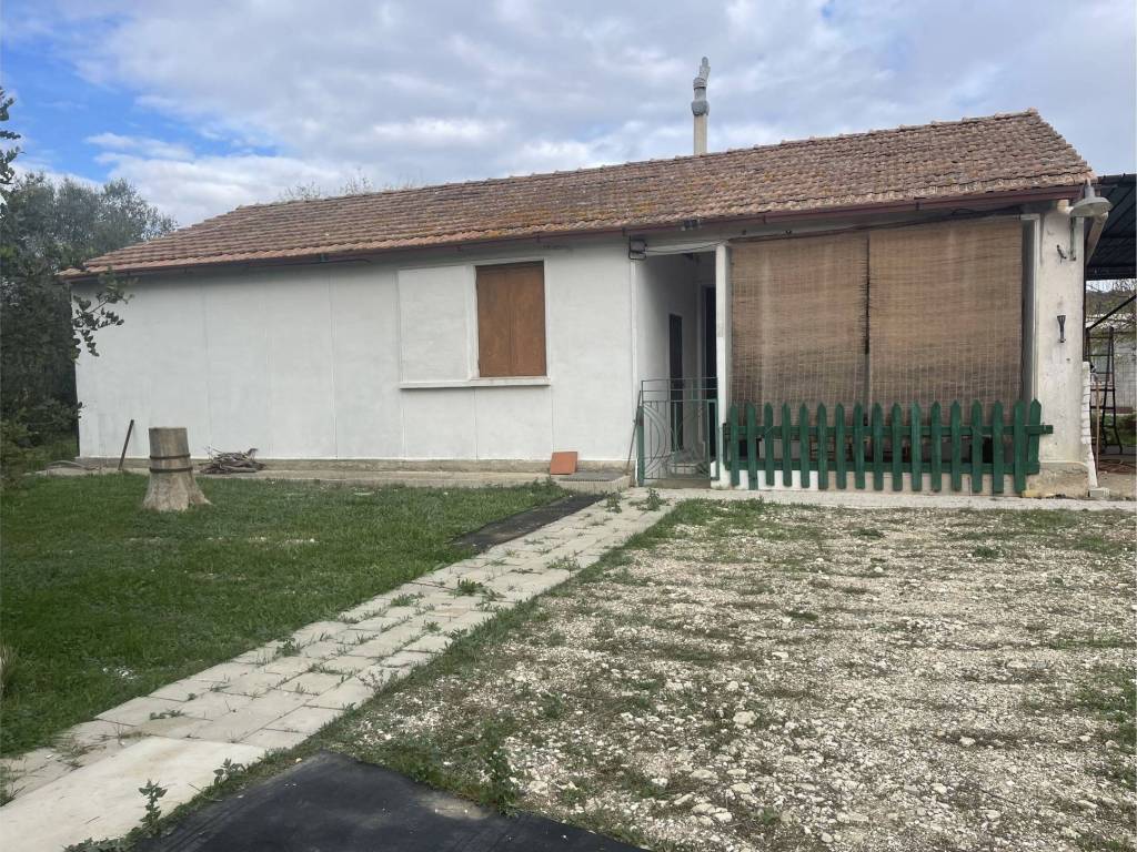 Rustico / casale a Montescaglioso in Strada Provinciale Matera Montescaglioso - Foto 5