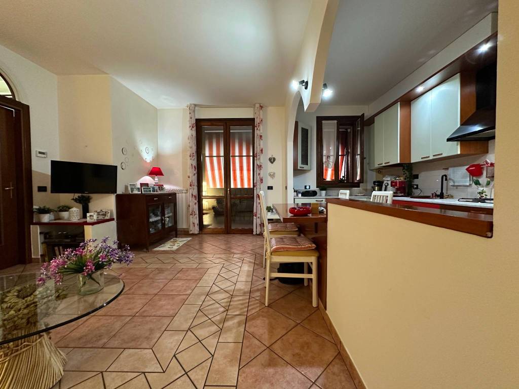 Appartamento a Castelfranco emilia in Via Solimei - Foto 2
