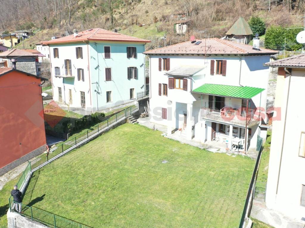 Casa indipendente a Minucciano in Via Primo Tonini, 40 - Foto 2