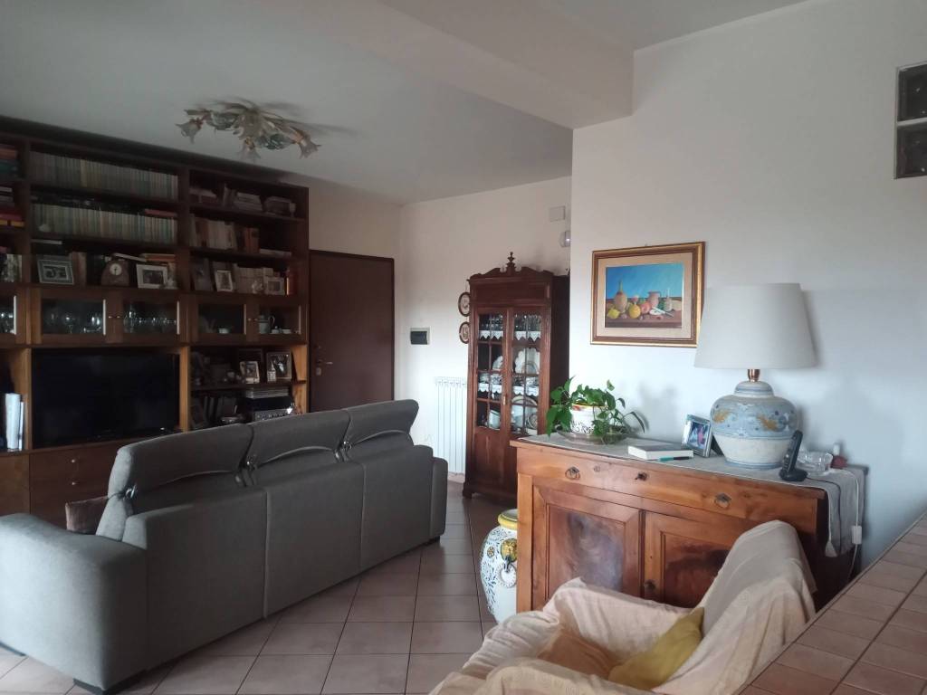 Appartamento a Cisterna di latina in Via Pietro Nenni - Foto 2