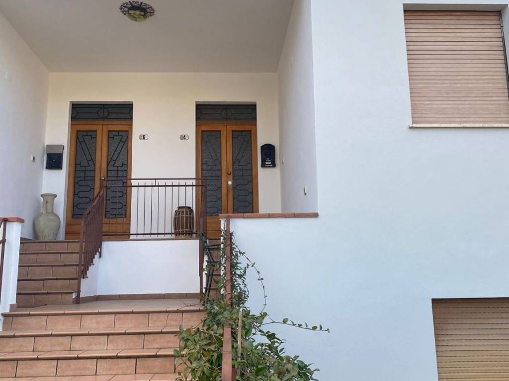 Casa indipendente a Umbertide in Via Magellano, 48 - Foto 2