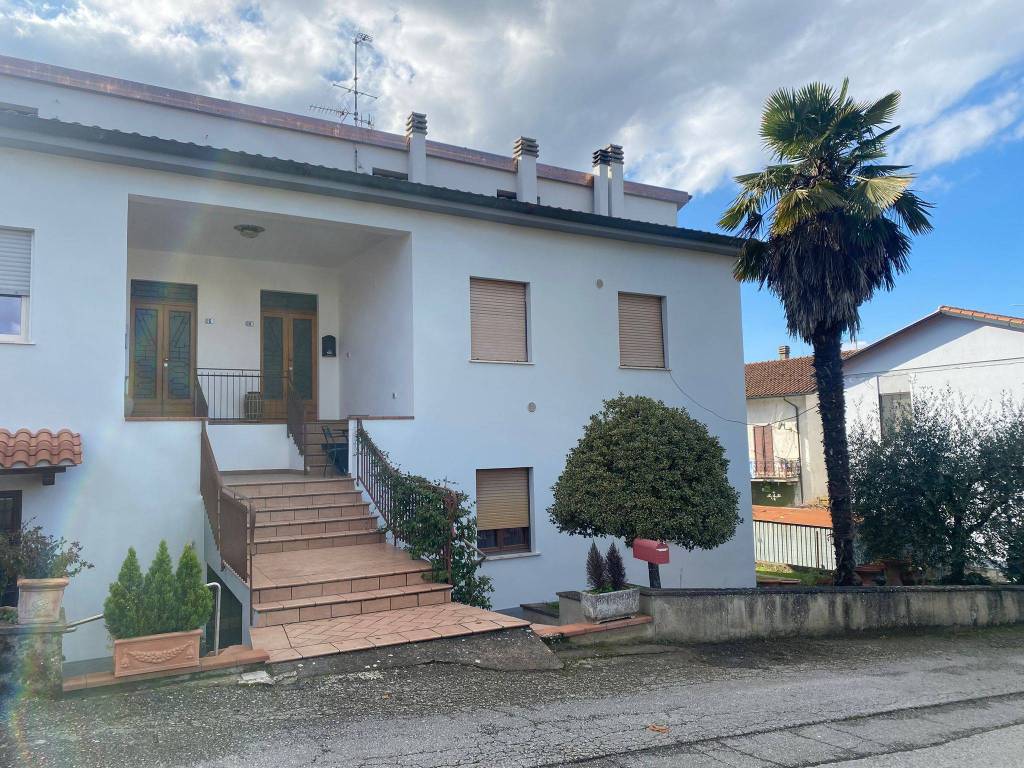 Casa indipendente a Umbertide in Via Magellano, 48 - Foto 4