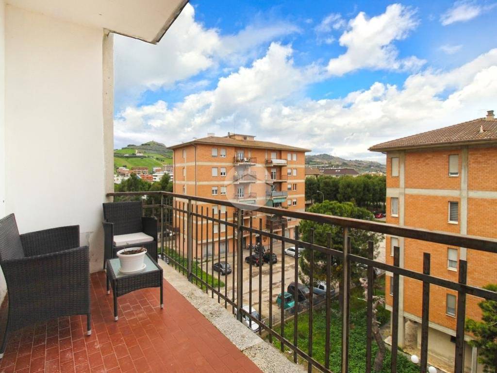Appartamento a San benedetto del tronto in Via Enrico Mattei, 26 - Foto 3