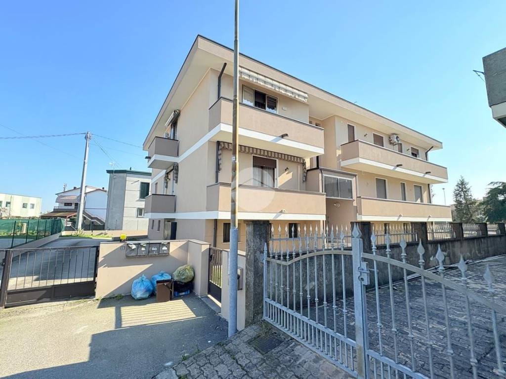 Appartamento a Lusia in APPARTAMENTO VIA RAFFAELLO SANZIO, 1 - Foto 5