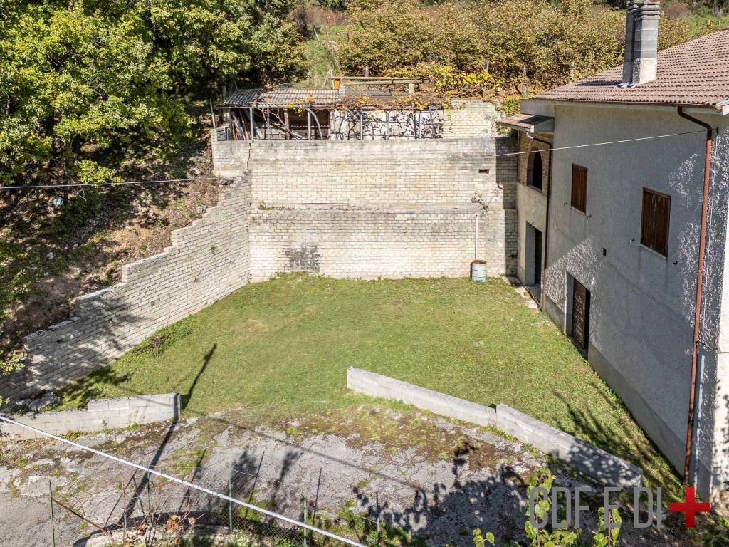 Appartamento a Antrodoco in Strada Statale dell'Appennino Abruzzese e App.Sannitico - Foto 4