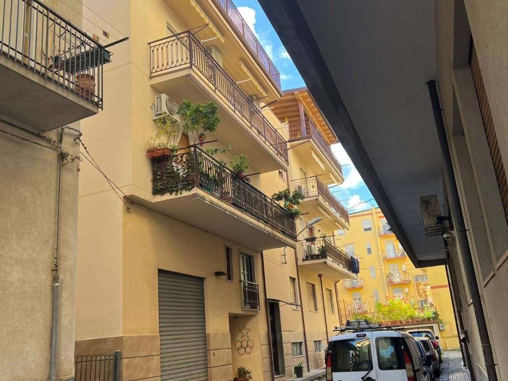Appartamento a Sant'agata di militello in Via Luigi Pirandello, 35 - Foto 2