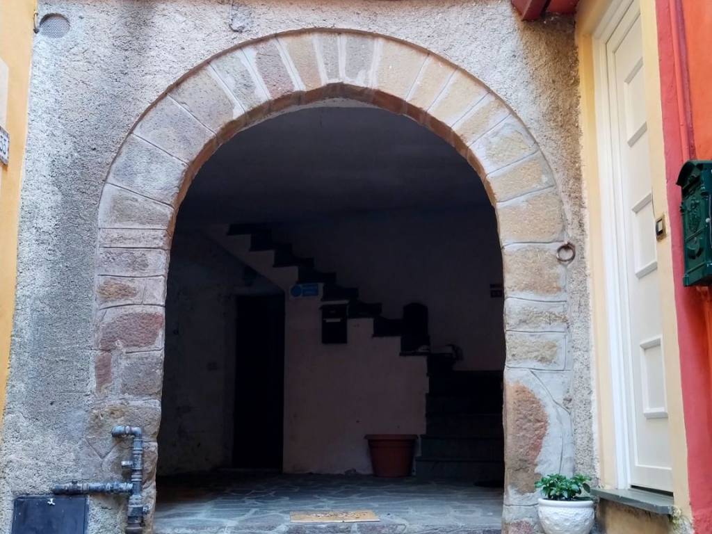 Appartamento a Vezzano ligure in Via Roma-Valeriano, 104 - Foto 4