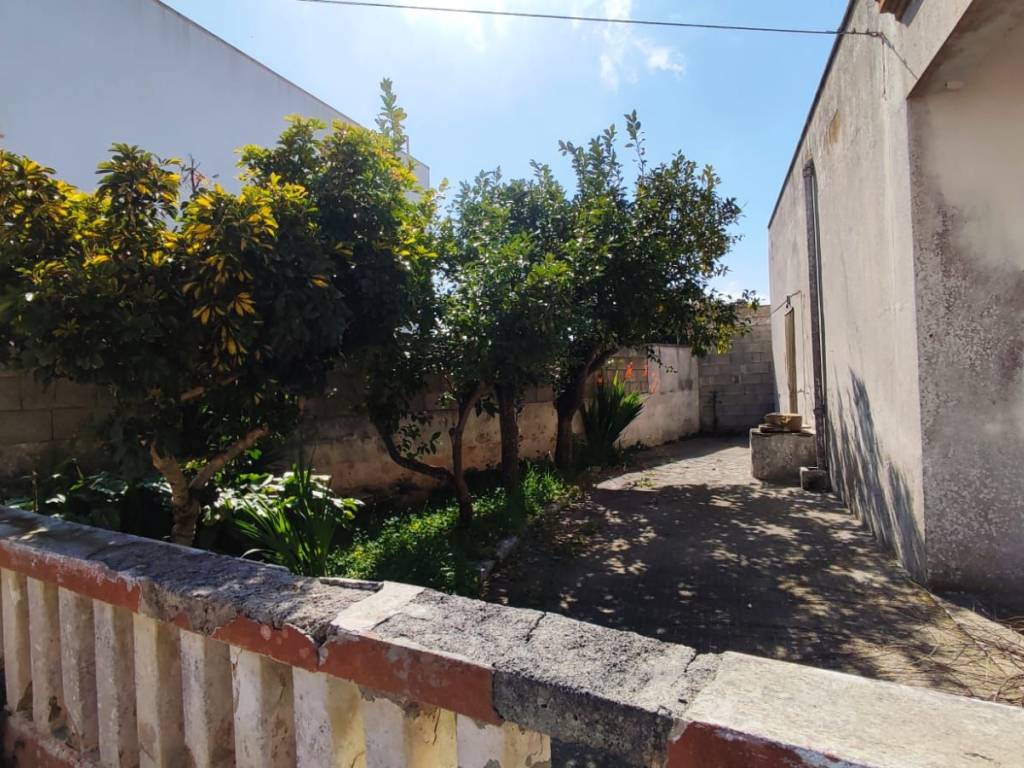 Appartamento a Castrignano del capo in Via Luigi Pirandello - Foto 5