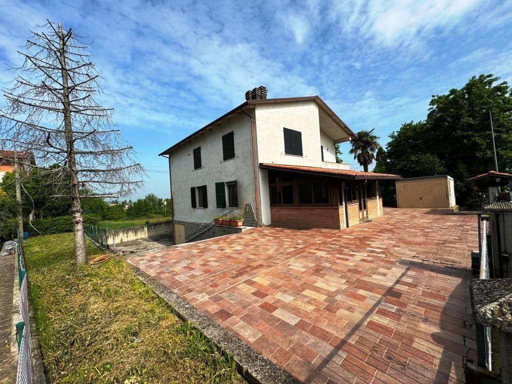 Villa a Castelvetro di modena in Via Sinistra Guerro - Foto 3