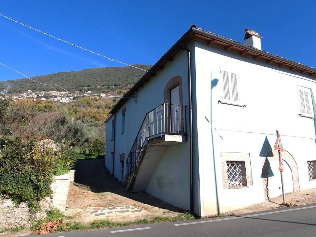 Casa indipendente a Serrone in Via Prenestina, 70 - Foto 2